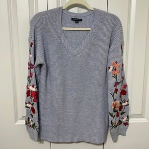 AE Embroidered Sleeve Shaker Knit Sweater-M